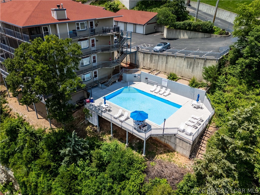 Palisades Condominium - Residential