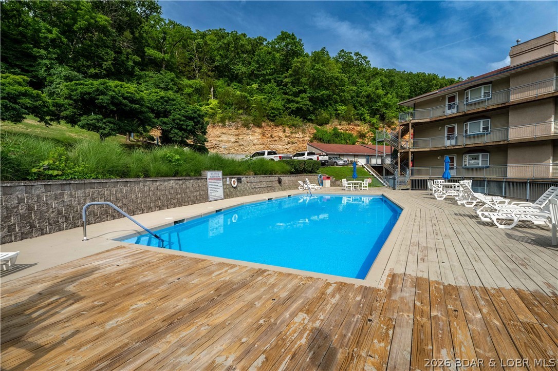 Palisades Condominium - Residential
