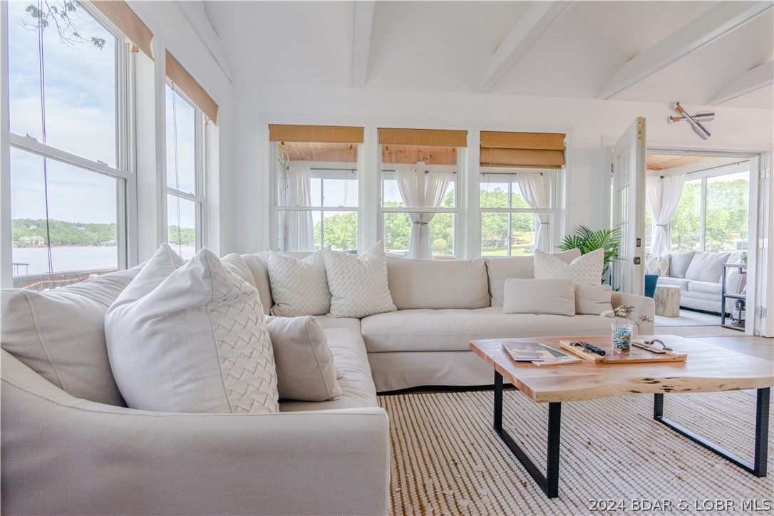 Camdenton, Missouri 65020, United States, 2 Bedrooms Bedrooms, ,2 BathroomsBathrooms,Residential,Contingent,53715