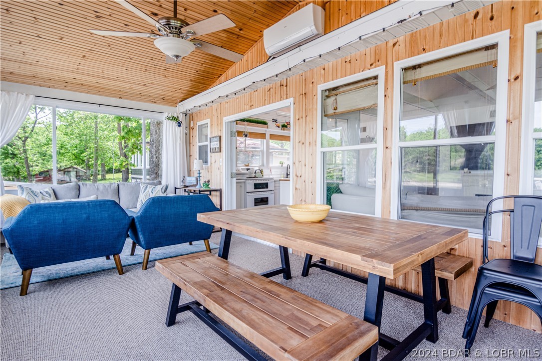 Camdenton, Missouri 65020, United States, 2 Bedrooms Bedrooms, ,2 BathroomsBathrooms,Residential,Contingent,53715