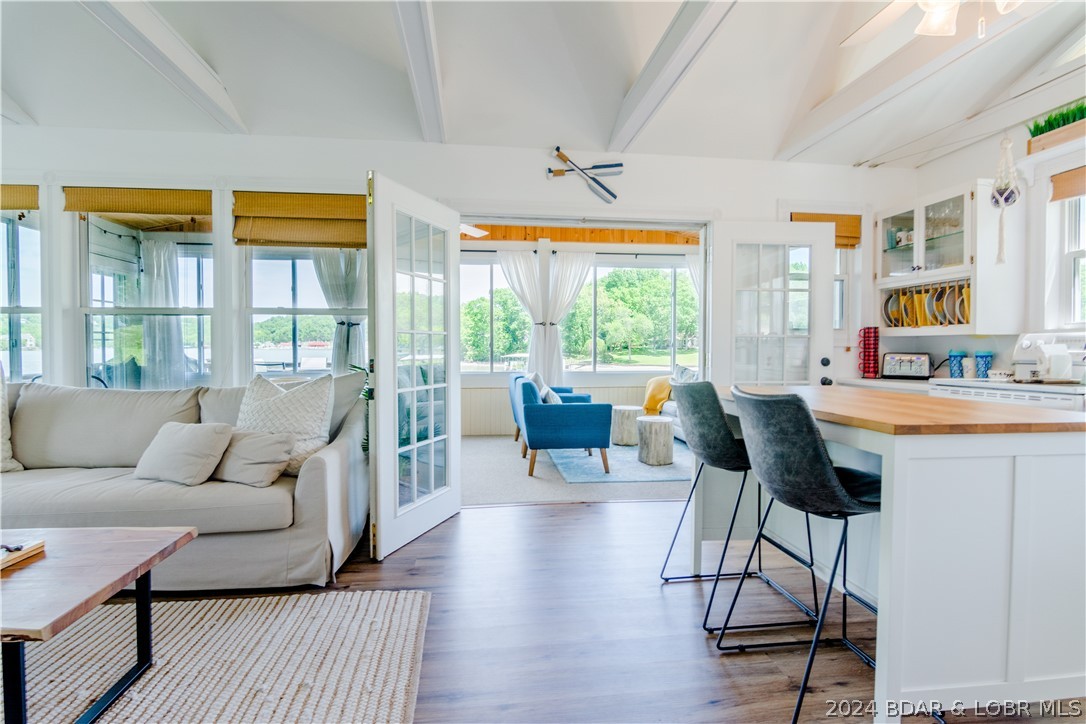 Camdenton, Missouri 65020, United States, 2 Bedrooms Bedrooms, ,2 BathroomsBathrooms,Residential,Contingent,53715