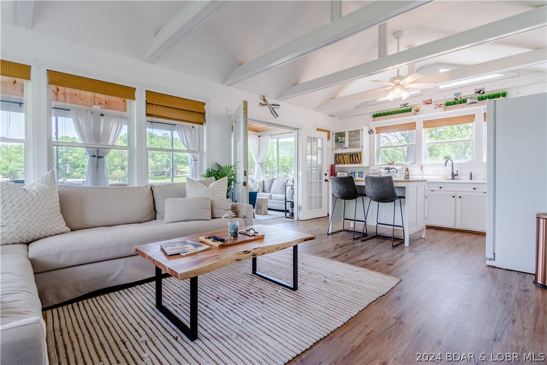 Camdenton, Missouri 65020, United States, 2 Bedrooms Bedrooms, ,2 BathroomsBathrooms,Residential,Contingent,53715