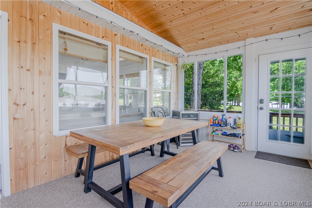 Camdenton, Missouri 65020, United States, 2 Bedrooms Bedrooms, ,2 BathroomsBathrooms,Residential,Contingent,53715