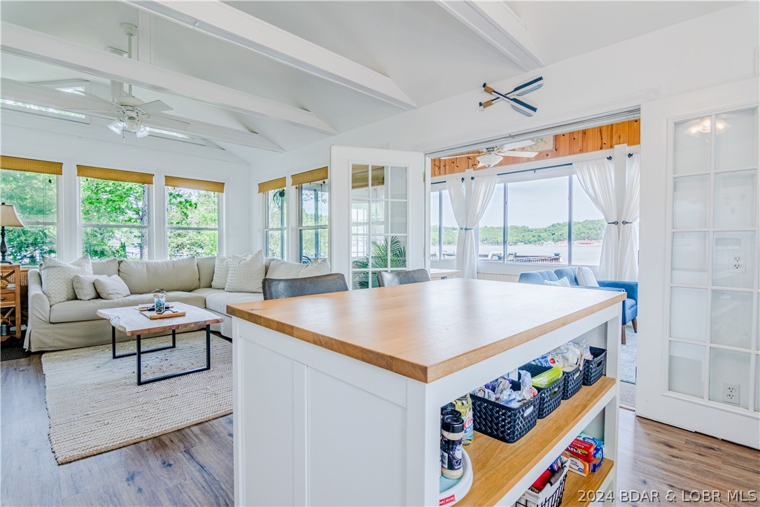 Camdenton, Missouri 65020, United States, 2 Bedrooms Bedrooms, ,2 BathroomsBathrooms,Residential,Contingent,53715