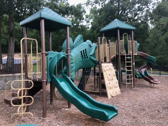 Four Seasons Racqt-Cntry Club - Residential