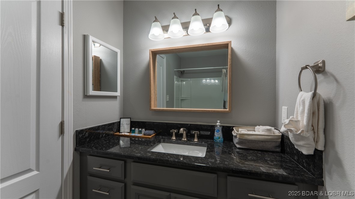 Four Seasons Racqt-Cntry Club - Residential