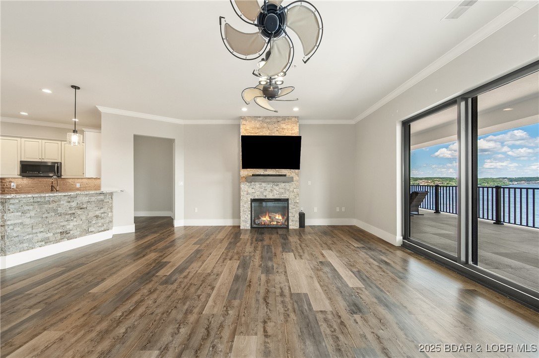 Sunrise Beach, Missouri 65079, United States, 4 Bedrooms Bedrooms, ,5 BathroomsBathrooms,Residential,Active,164626