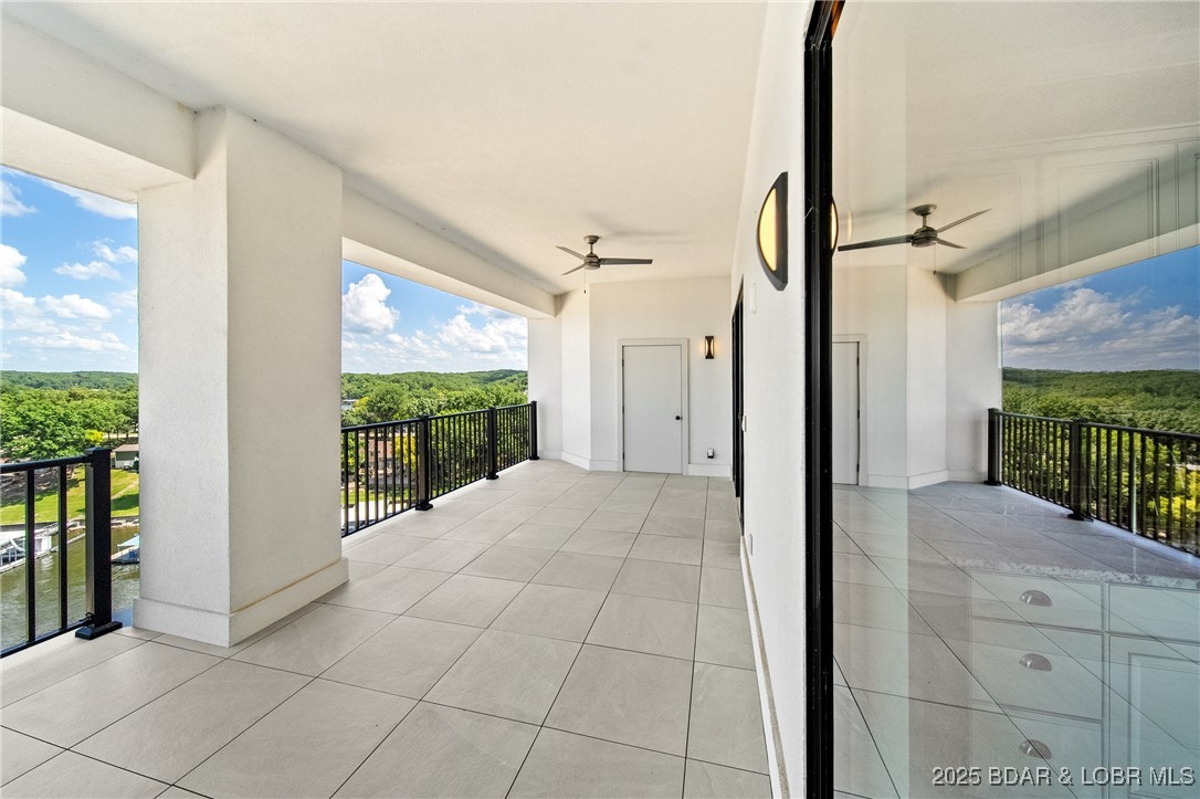 Sunrise Beach, Missouri 65079, United States, 4 Bedrooms Bedrooms, ,5 BathroomsBathrooms,Residential,Active,164626