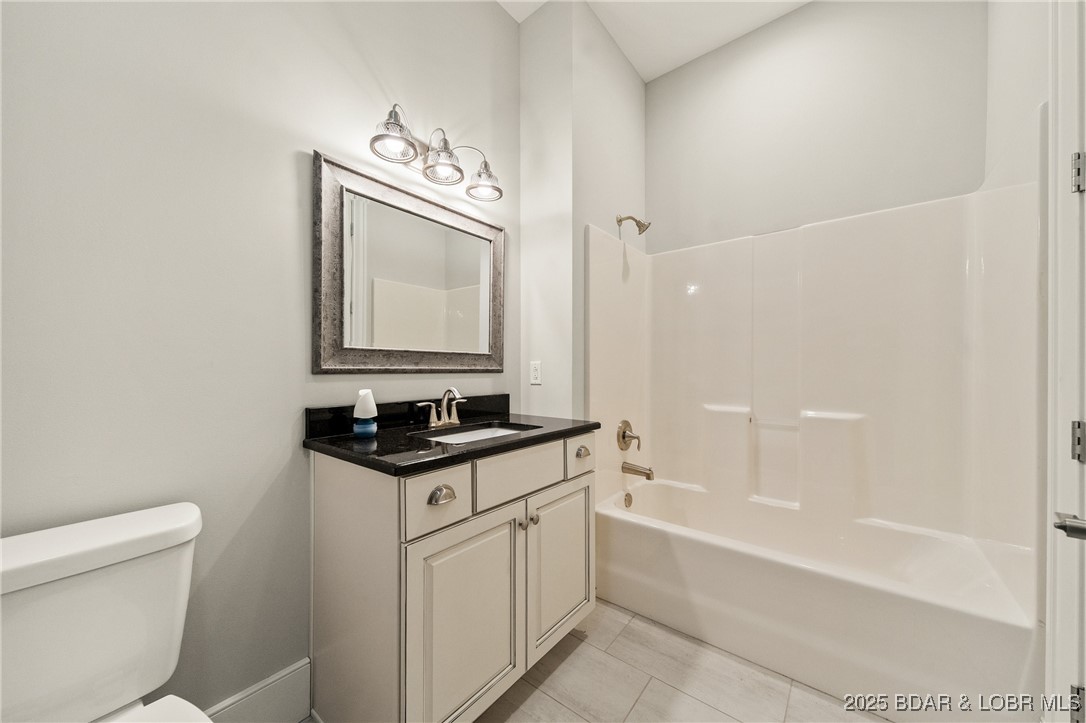 Sunrise Beach, Missouri 65079, United States, 4 Bedrooms Bedrooms, ,5 BathroomsBathrooms,Residential,Active,164626