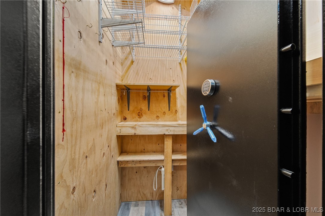 Sunrise Beach, Missouri 65079, United States, 4 Bedrooms Bedrooms, ,5 BathroomsBathrooms,Residential,Active,164626