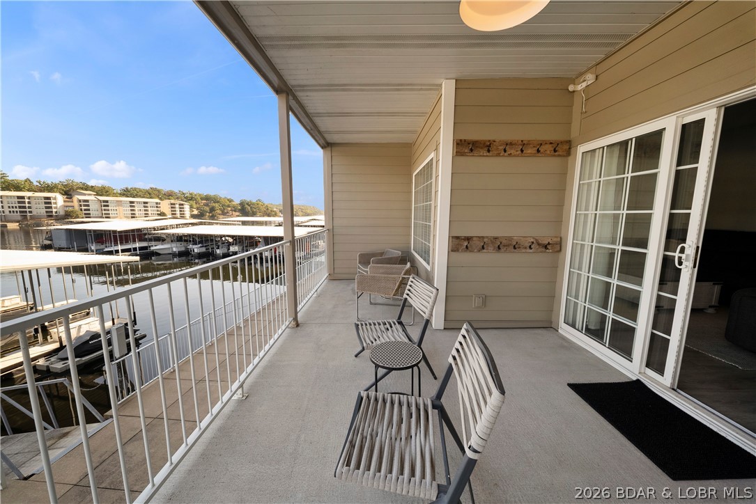 Lighthouse Pointe Condominium - Residential