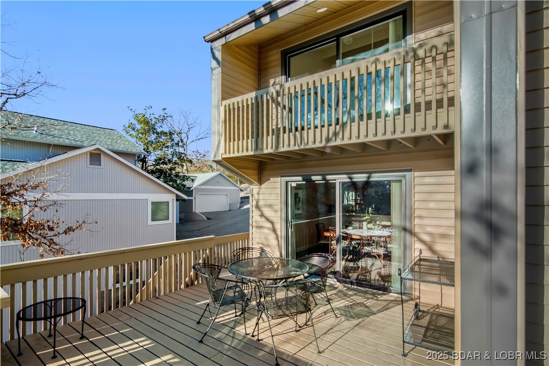 Four Seasons, Missouri 65049, United States, 4 Bedrooms Bedrooms, ,4 BathroomsBathrooms,Residential,Contingent,83768