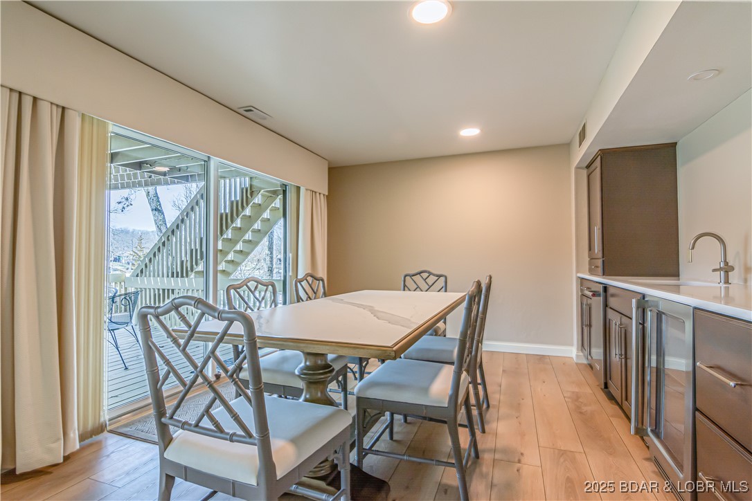 Four Seasons, Missouri 65049, United States, 4 Bedrooms Bedrooms, ,4 BathroomsBathrooms,Residential,Contingent,83768