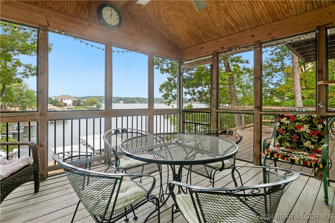 Lake Ozark, Missouri 65049, United States, 3 Bedrooms Bedrooms, ,2 BathroomsBathrooms,Residential,Contingent,43744