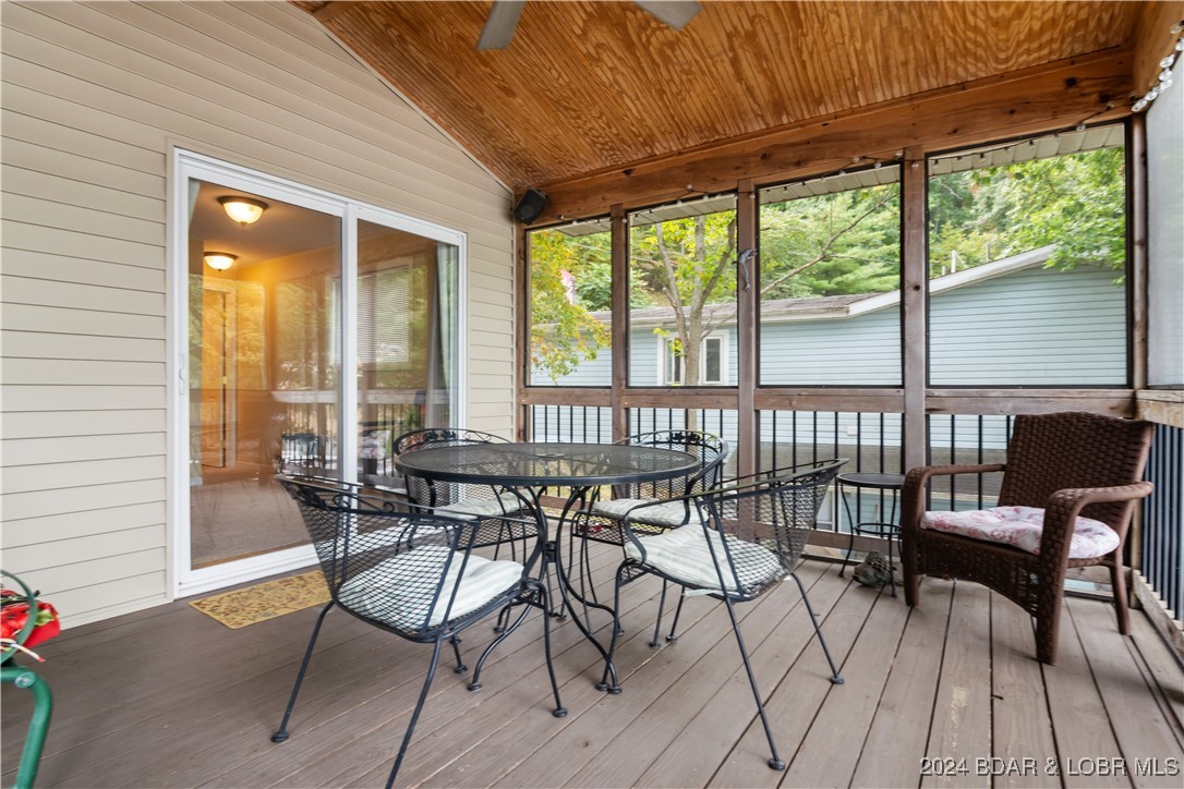 Lake Ozark, Missouri 65049, United States, 3 Bedrooms Bedrooms, ,2 BathroomsBathrooms,Residential,Contingent,43744