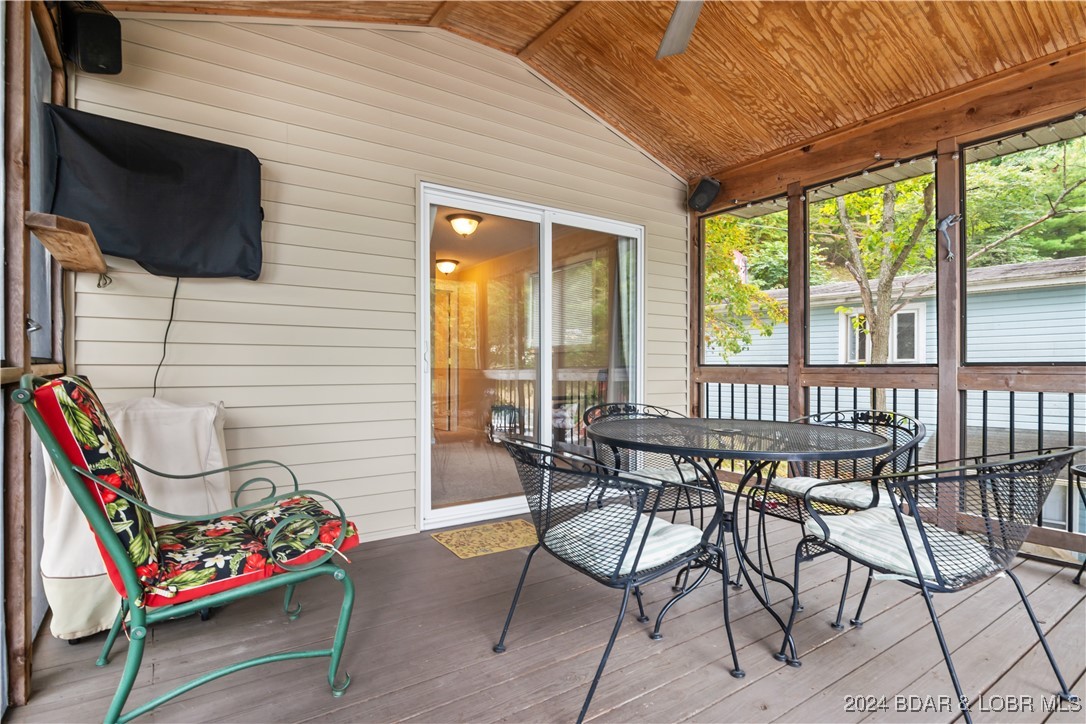 Lake Ozark, Missouri 65049, United States, 3 Bedrooms Bedrooms, ,2 BathroomsBathrooms,Residential,Contingent,43744