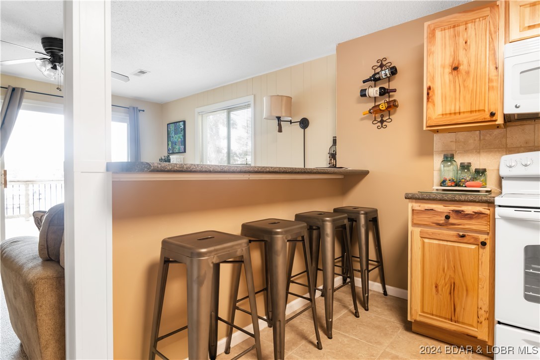 Lake Ozark, Missouri 65049, United States, 3 Bedrooms Bedrooms, ,2 BathroomsBathrooms,Residential,Contingent,43744