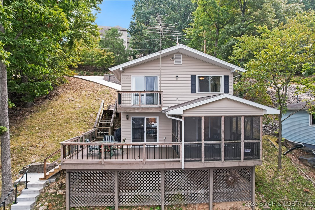 Lake Ozark, Missouri 65049, United States, 3 Bedrooms Bedrooms, ,2 BathroomsBathrooms,Residential,Contingent,43744