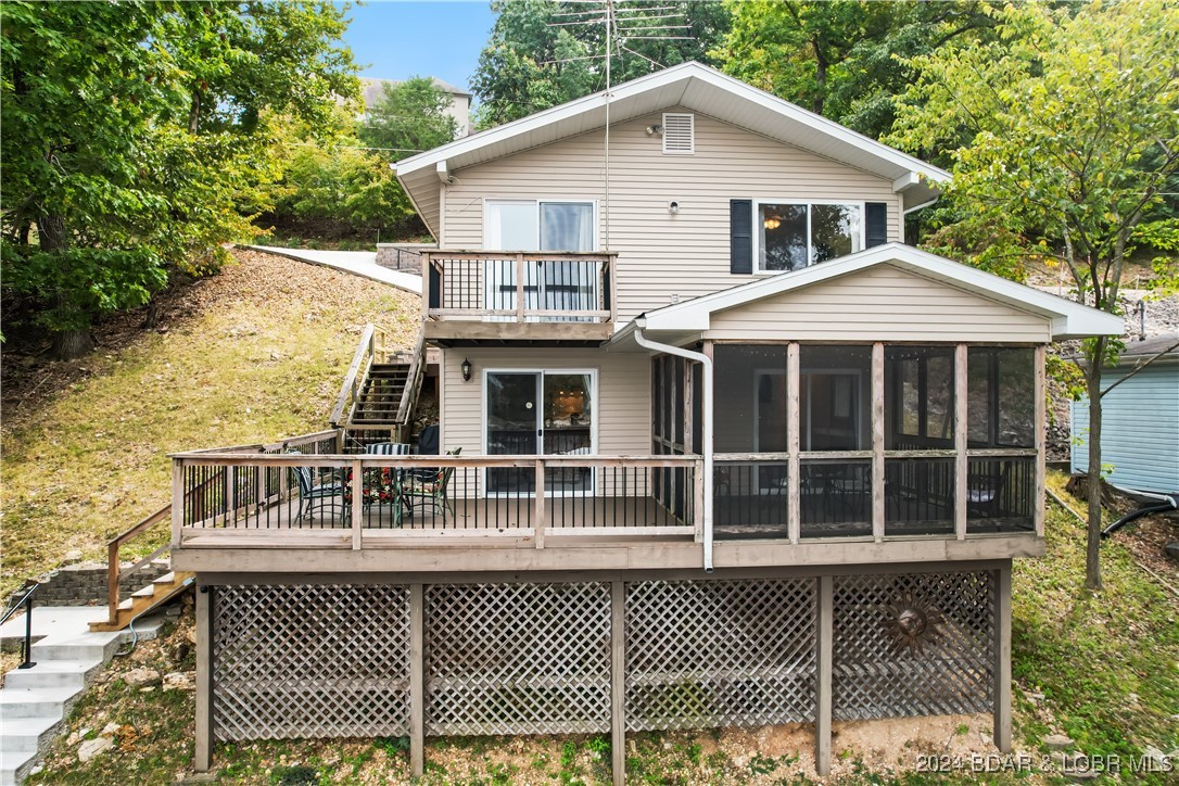 Lake Ozark, Missouri 65049, United States, 3 Bedrooms Bedrooms, ,2 BathroomsBathrooms,Residential,Contingent,43744