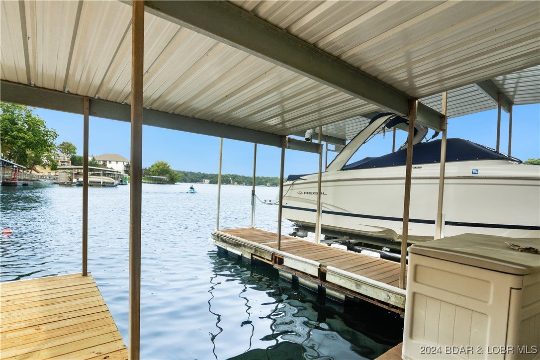 Lake Ozark, Missouri 65049, United States, 3 Bedrooms Bedrooms, ,2 BathroomsBathrooms,Residential,Contingent,43744