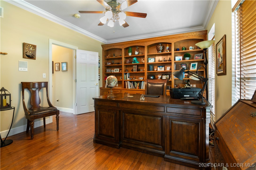 Kaiser, Missouri 65047, United States, 5 Bedrooms Bedrooms, ,4 BathroomsBathrooms,Residential,Contingent,45040