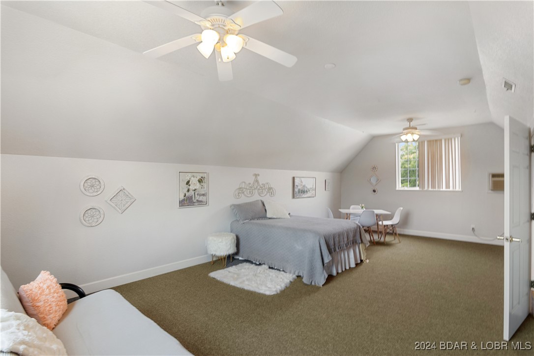 Kaiser, Missouri 65047, United States, 5 Bedrooms Bedrooms, ,4 BathroomsBathrooms,Residential,Contingent,45040