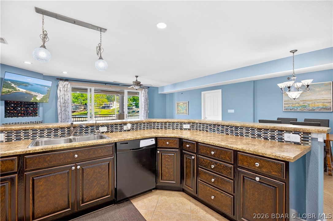 Majestic Pointe Condominium - Residential