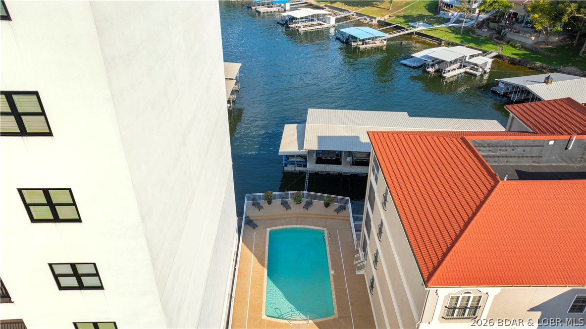 Majestic Pointe Condominium - Residential