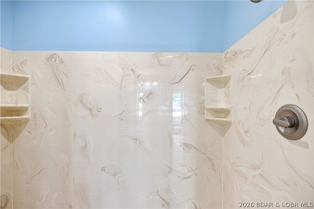 Majestic Pointe Condominium - Residential