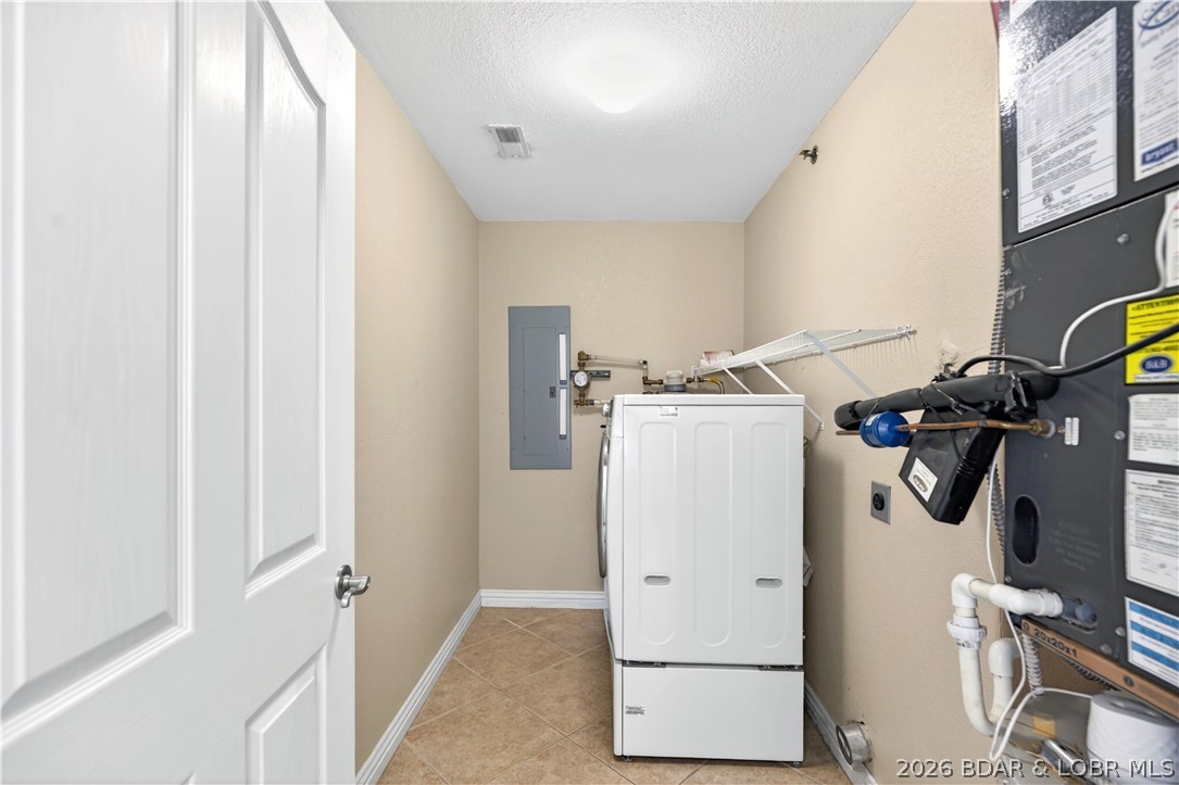 Majestic Pointe Condominium - Residential