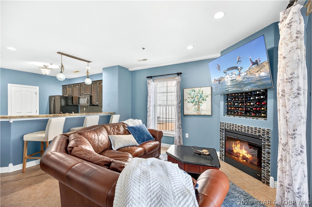 Majestic Pointe Condominium - Residential