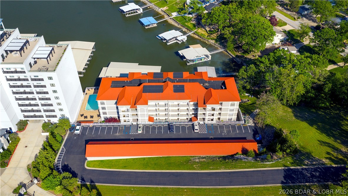 Majestic Pointe Condominium - Residential