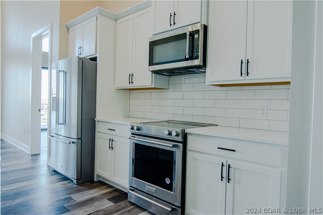 Lake Ozark, Missouri 65049, United States, 3 Bedrooms Bedrooms, ,3 BathroomsBathrooms,Residential,Contingent,60182