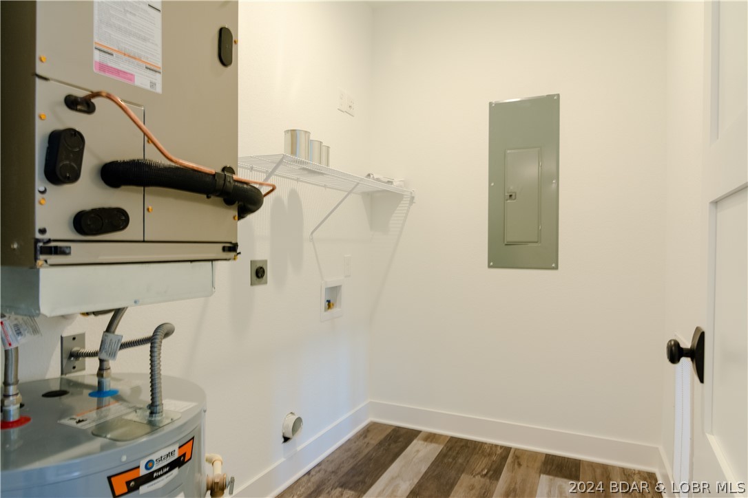 Lake Ozark, Missouri 65049, United States, 3 Bedrooms Bedrooms, ,3 BathroomsBathrooms,Residential,Contingent,60182