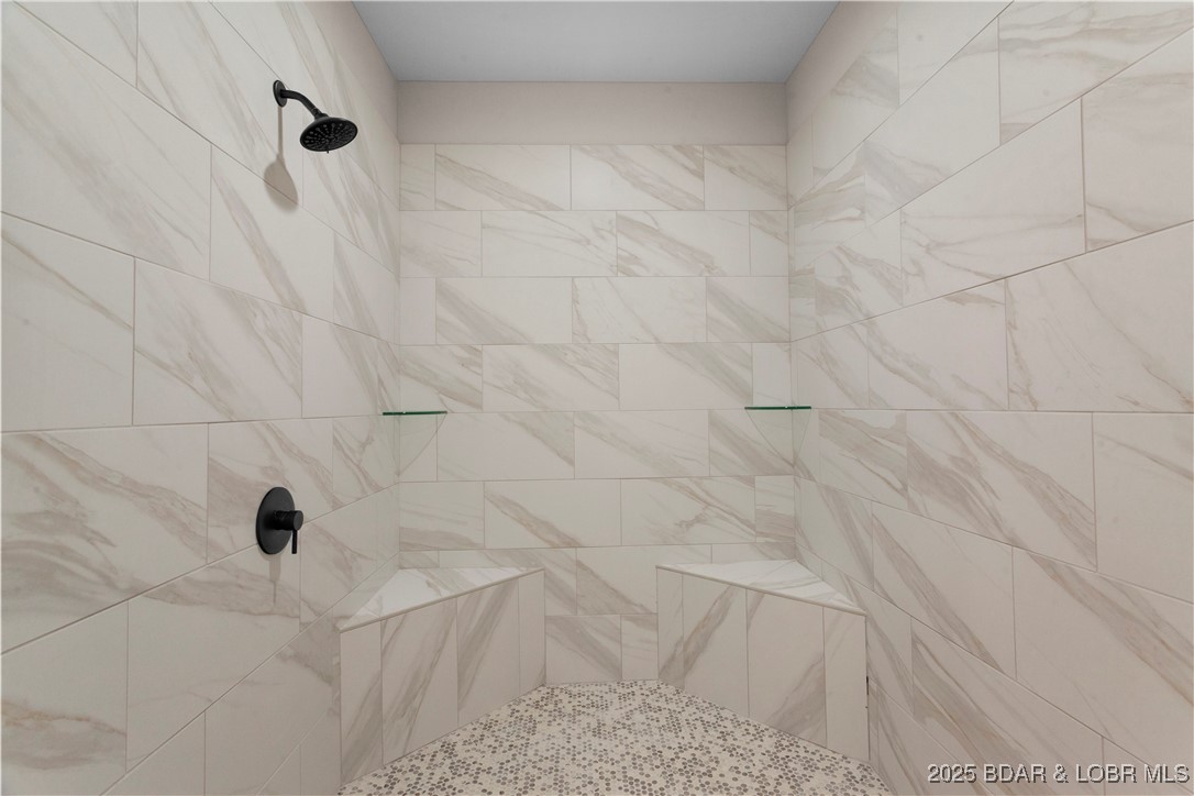 Shores of Eagle's View - Residential