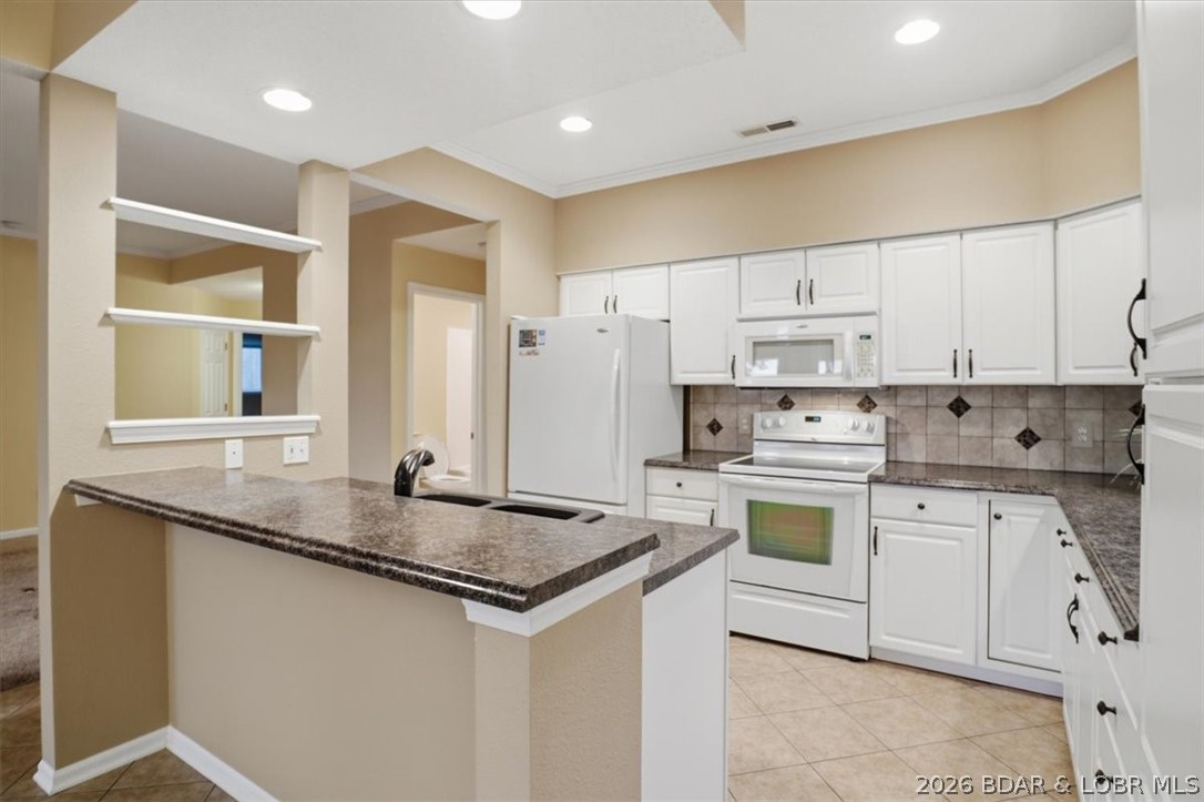 Shores Of Camelot Condominiums - Residential