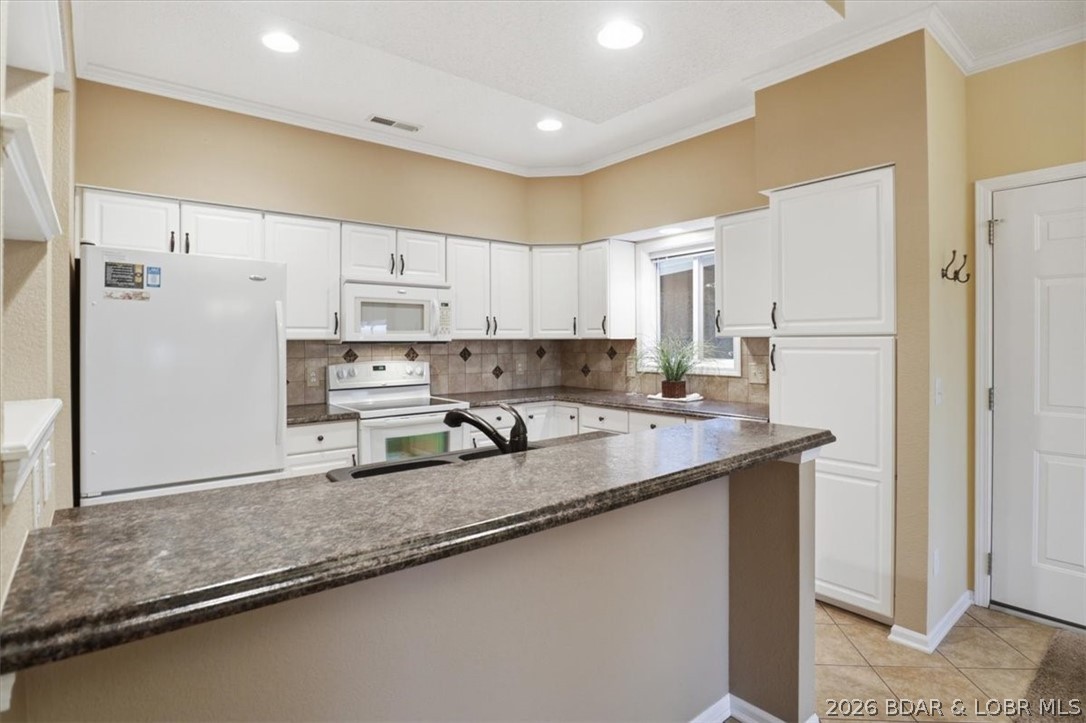Shores Of Camelot Condominiums - Residential
