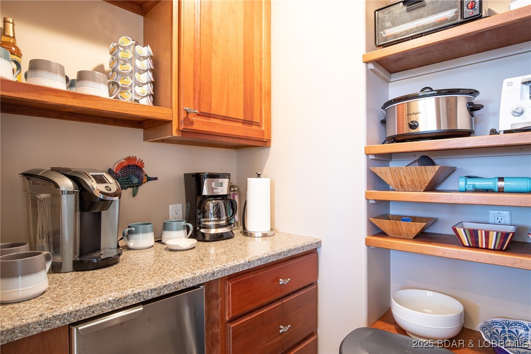 The Towers at Parkview Bay - Residential