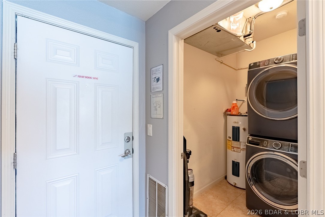 Robins at the Waters Edge Condominium - Residential