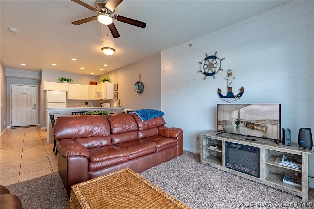 Robins at the Waters Edge Condominium - Residential