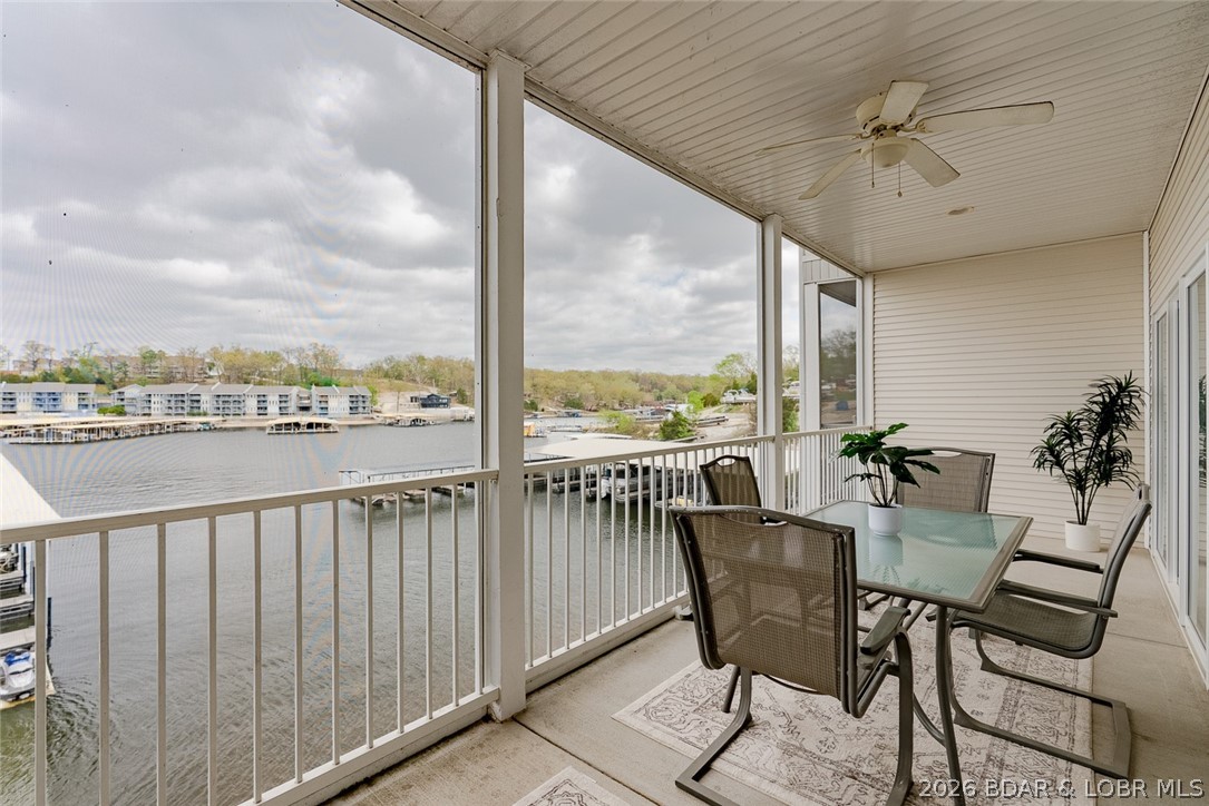 Robins at the Waters Edge Condominium - Residential