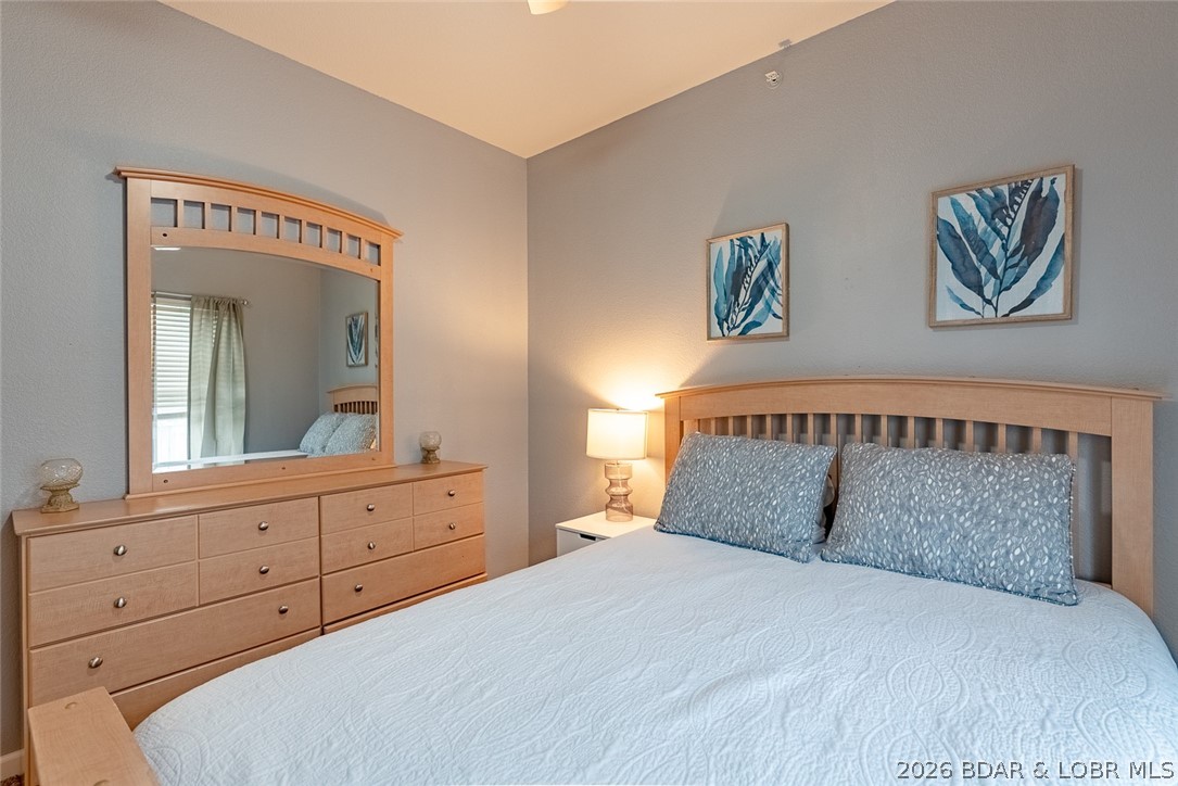 Robins at the Waters Edge Condominium - Residential