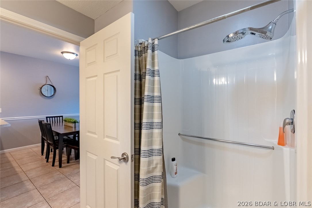 Robins at the Waters Edge Condominium - Residential