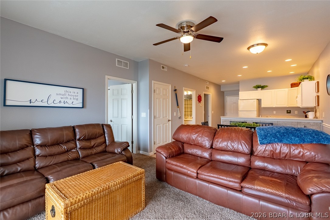 Robins at the Waters Edge Condominium - Residential