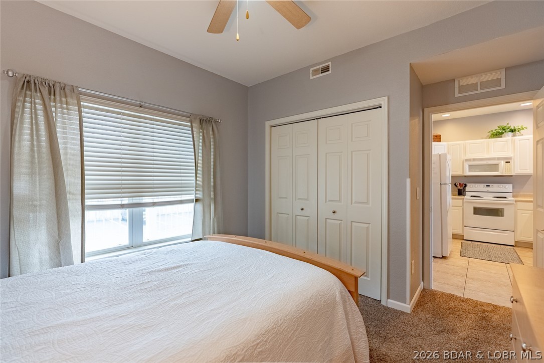 Robins at the Waters Edge Condominium - Residential