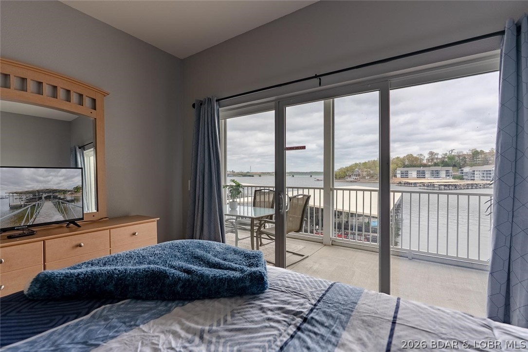 Robins at the Waters Edge Condominium - Residential