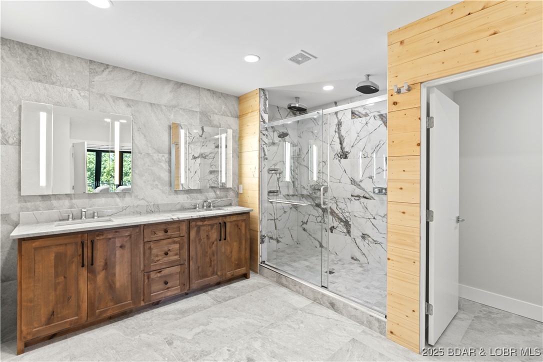 Grand Point - Residential