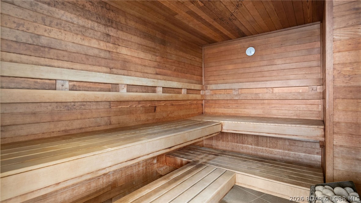 The Towers at Parkview Bay - Residential