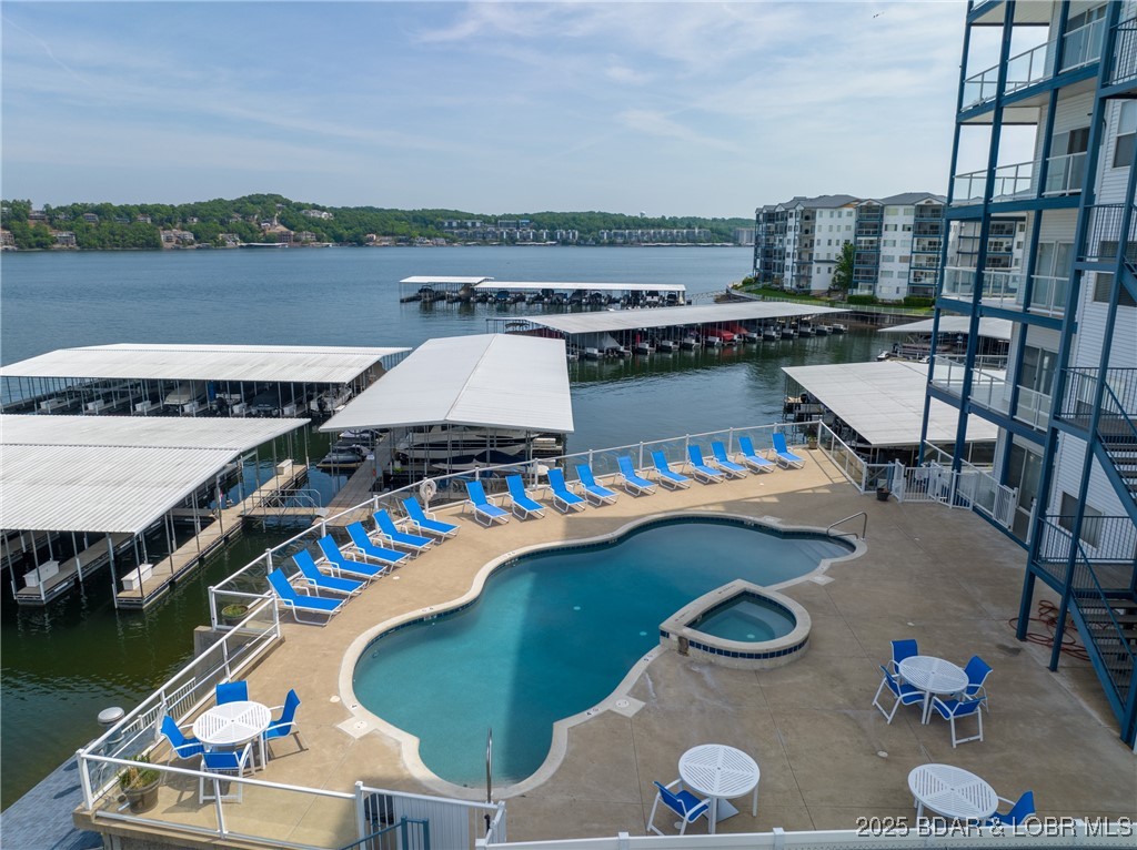 Lake Ozark, Missouri 65049, United States, 2 Bedrooms Bedrooms, ,2 BathroomsBathrooms,Residential,Active,96855