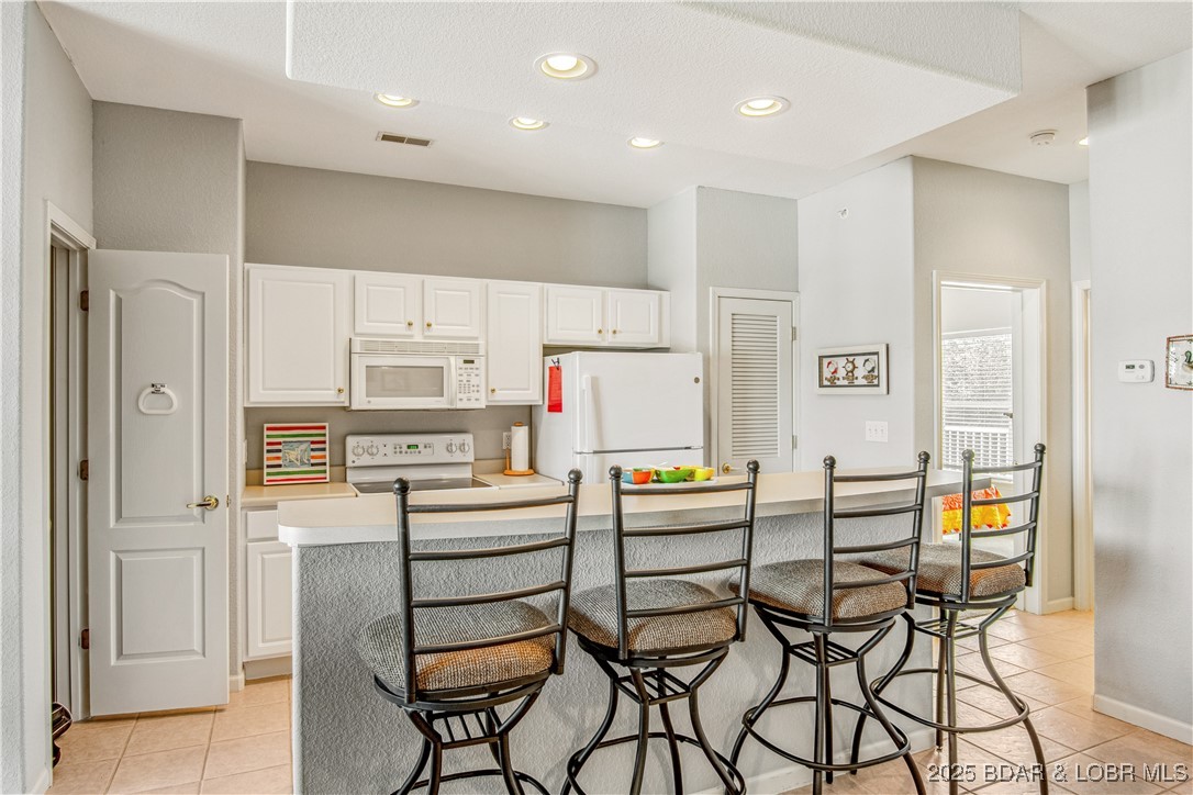 Lake Ozark, Missouri 65049, United States, 2 Bedrooms Bedrooms, ,2 BathroomsBathrooms,Residential,Active,96855